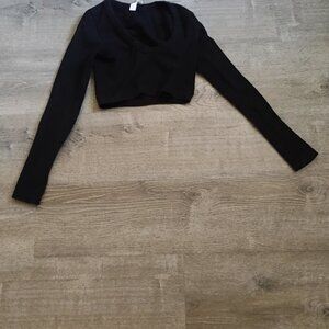 Alo Yoga Muse Scoop Neck Long Sleeve Crop – Black – Size Medium